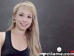 (zilama com) Natashas nakna stora tonåringstöt melondans