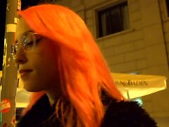 Scout alemán - Crazy Pink Hair Girl Pickup y follan por dinero en efectivo