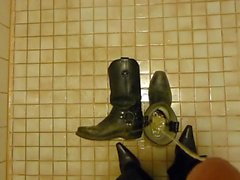 Piss in cowboy boots