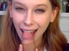 spektakulär Camgirl werden home gibt closeup In einen persönlichen die ihren Freund POV Blowjob