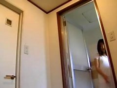 Ikäinen tai nuorien Japani Kylpyhuone Suihku piilotetut Kommenttiseinä