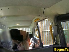 Bumfucked taksi brit açık havada boğazlı