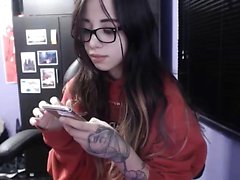 Emo Teen zeigen ihre großen Titten auf Webcam