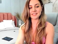 Curly Blonde Teen Records Solo Dildo Masturbation plus à