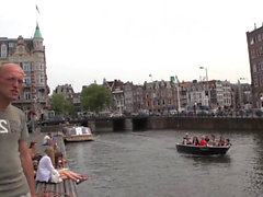 Smalltits amsterdam pute pilonné par les touristes