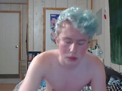 blue haired twink plays on cam