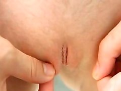 Afeitado a su agujero increíblemente flaco