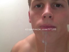 Spit Fetish - Aaron Drooling Vidéo 1