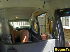 taxis Assfucked pornstar Tragar taxista