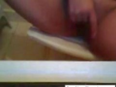 La abuela masturbarse coño en la la webcam cuarto de baño