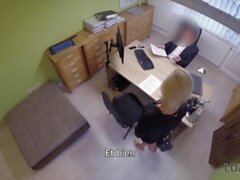 Empréstimo4K Avoir Besin d'Un Prêt La Femme d'Affaires à Se Mettre en casal AVEC UN homme