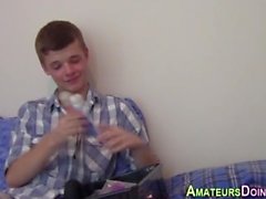 Twink jizzes amatoriali di POV