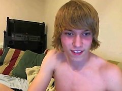 Schöner blonder Twink Darstellende Auf Webcams