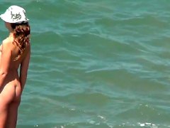 Шпионские голые девушки на пляже берегу