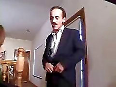 Stepfather Fucks chicas joven de