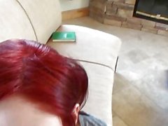 Veilchen Monroes teen Redhead mit naturat Titten tut Blowjob und fickt