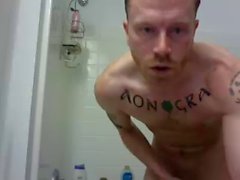 di Hunky che uomo focaccia in shower