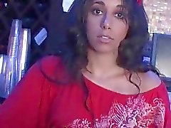 De latina coño burlaba de del upskirt brinda la fellatio en cambio