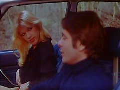 Sahne 1 Auto-stoppeuses en chaleur Brigitte Lahaie (1978)