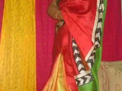 Saten ipek saree aunty