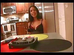 Ambra è una cocksucker molto talentuoso nel Video biz casalingo