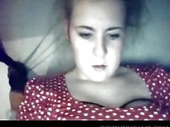 Prinzessin endlich toplesse vor der Webcam heiligen